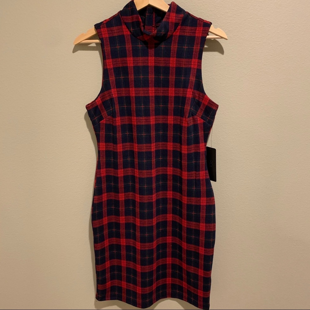 RDL sleeveless mock neck dress.